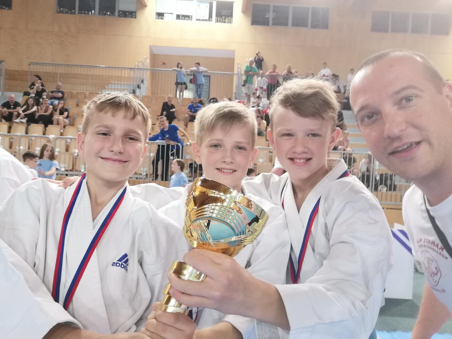 Dečki s Sotle najboljši kata tim - državni prvaki v Sloveniji med mlajšimi kadeti v letu 2022 - Filip Lotrič, Tilen Prah in Leon Sodin