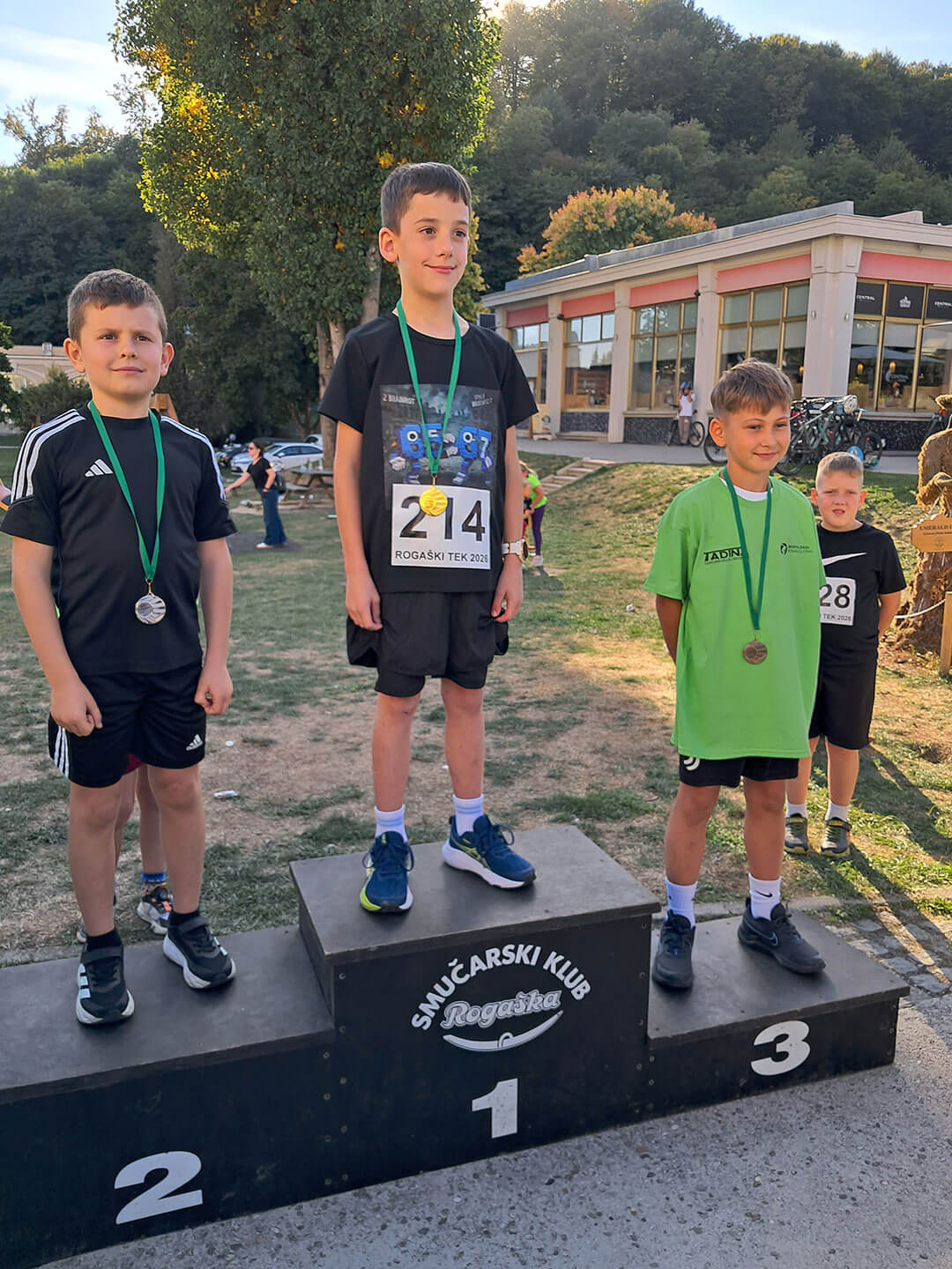 Fantje 4. razred: 1.Timi Plavčak, 2. Anže Vouk, 3. Jakov Špiljak.